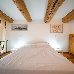 Apartment Air-conditioned Loft In The Heart Of The Old Port, Marseille